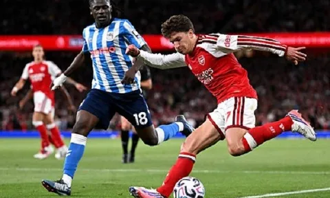 Tzolis giúp Arsenal quên đi nỗi lo vụ Vinicius