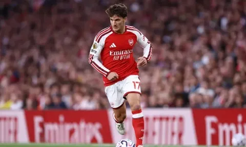 Fan Arsenal ví tân binh Christos Tzolis như bản sao Alexis Sanchez