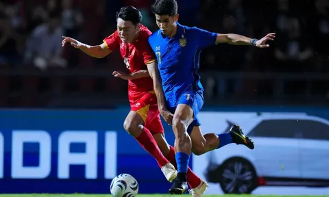 Thái Lan 0-2 Việt Nam: Tuyển Việt Nam "đánh sập" Rajamangala