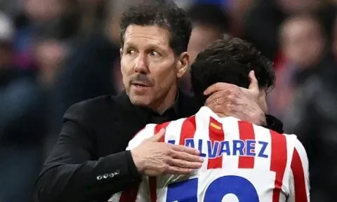 Alvarez thất vọng vì Atletico Madrid thất hứa