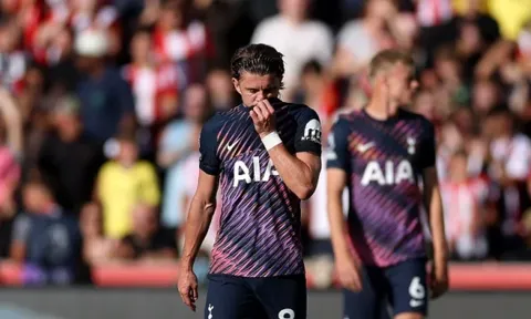 Brentford nhấn chìm Tottenham 3-0 ở ngày ra quân Ngoại hạng Anh 2026/27