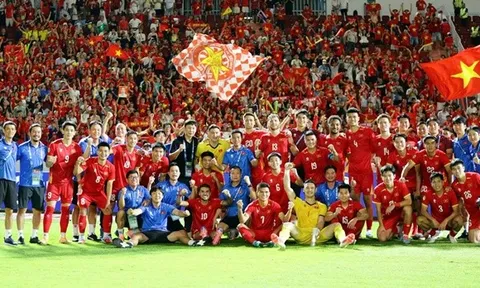 ĐT Việt Nam thắng Thái Lan nhờ sự biến ảo của HLV Kim Sang Sik