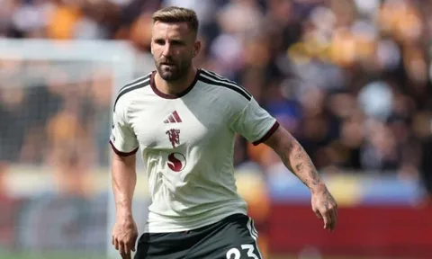 Rooney nêu sai lầm của Luke Shaw sau thất bại của Man Utd