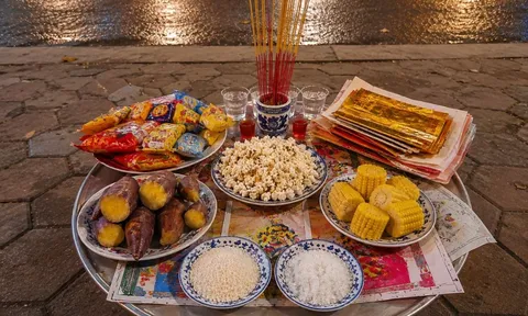 Cách rải muối gạo sau khi cúng cô hồn: Nhiều người làm sai mà không biết