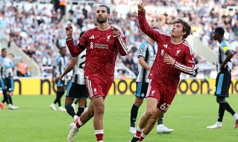 Newcastle 2-2 Liverpool: Szoboszlai gỡ hòa quý giá cho The Kop
