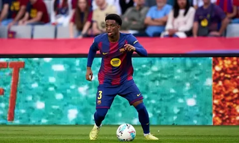 Bài học từ Sangare mở đường cho Man United đón Balde