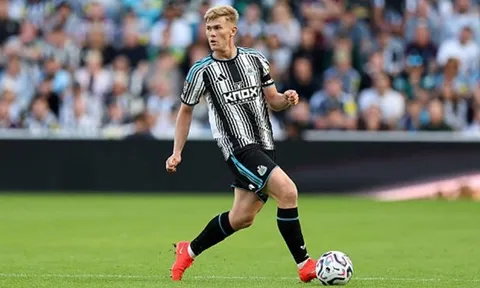 Newcastle hét giá kỷ lục thách thức MU vụ Lewis Hall