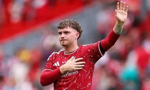 Elliott đối mặt tương lai mờ mịt khi bị loại khỏi đội hình Liverpool