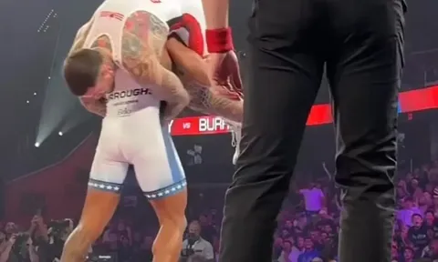 Kết quả RAF 12: Jordan Burroughs hủy diệt Sean Brady với chiến thắng áp đảo 11-0