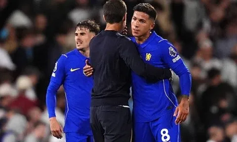 Thắng kịch tính, HLV Alonso lên tiếng về tương lai của Enzo Fernandez