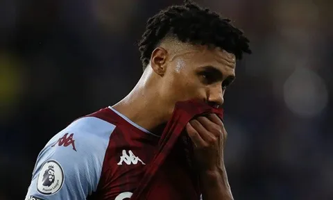 Ollie Watkins xin lỗi đồng đội sau khi bỏ trận vì Al Hilal