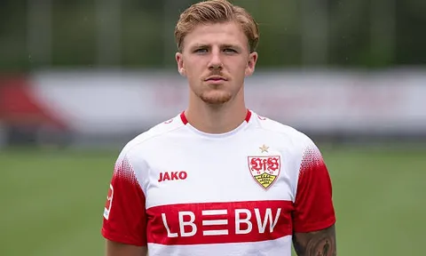 Tin đồn chuyển nhượng sáng 26/8: MU tiếp cận Finn Jeltsch; Liam Delap đến Forest