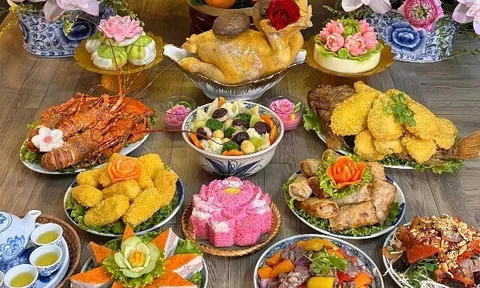 Mẹ đảm chia sẻ mâm cỗ cúng Rằm tháng 7 đẹp hoa mắt, đỉnh cao của sự bày cỗ là đây