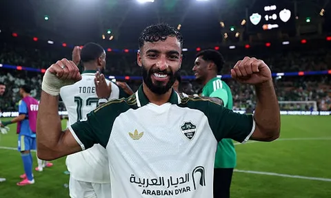 Al Ahli giành vé đi tiếp sau trận thắng hú vía Auckland