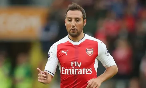 8 ca phẫu thuật và màn tái sinh phi thường của Santi Cazorla