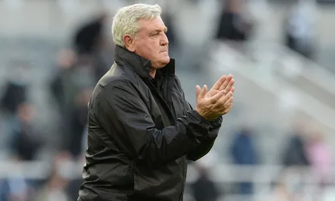 Steve Bruce mất ghế ở West Brom vì một lần thay người