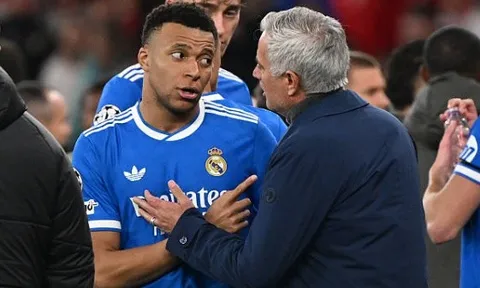 Mourinho nhắc nhở Mbappe sau cú hat-trick