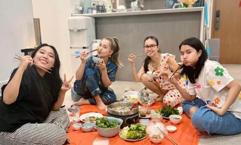 2 ái nữ kín tiếng của Cẩm Ly: Nay lớn phổng phao như "bản sao" của mẹ, thừa hưởng giọng hát chuẩn "con nhà nòi"