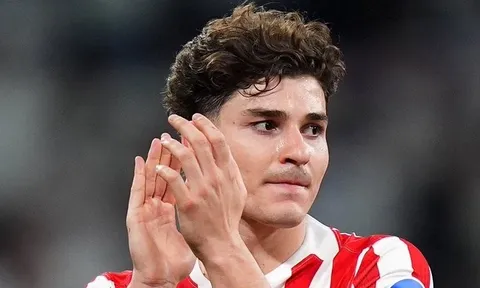 Sếp lớn Atletico Madrid khẳng định không bán Alvarez cho Barcelona