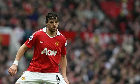 Đêm Moscow mưa ướt và nốt trầm Owen Hargreaves