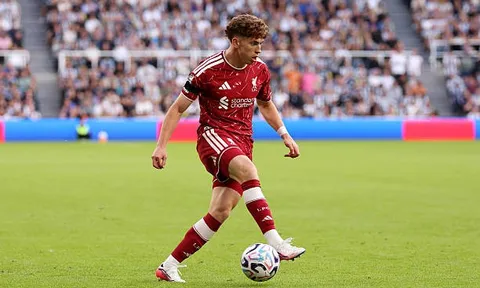 Liverpool đấu Nottingham Forest: Chờ Munoz khỏa lấp nỗi nhớ Salah