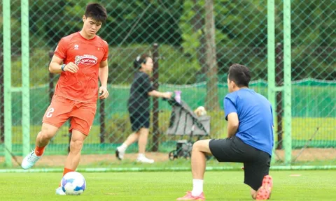 Duy Mạnh sang Mỹ phẫu thuật chấn thương sụn chêm
