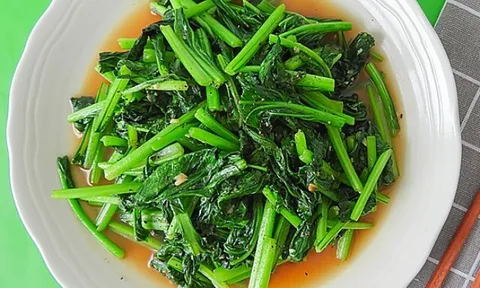 Dù xào rau gì, đừng vội cho trực tiếp vào chảo, làm trước 2 bước này, rau luôn xanh giòn