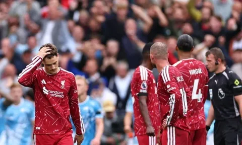 Gerrard chê Liverpool thi đấu thiếu máu lửa