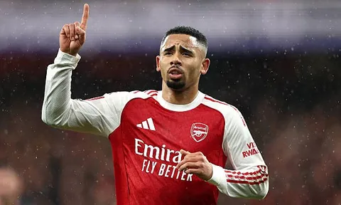 CĐV Barca gây tranh cãi nảy lửa vì thương vụ Gabriel Jesus