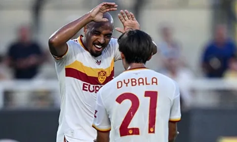 Malen lập cú đúp, Roma nhấn chìm Lecce 4-0