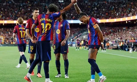 Chấm điểm Barcelona: Sàn diễn của song tấu Yamal - Raphinha