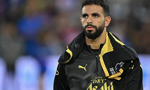 Man Utd gây sốc khi hỏi mượn Rayan Ait-Nouri từ Man City