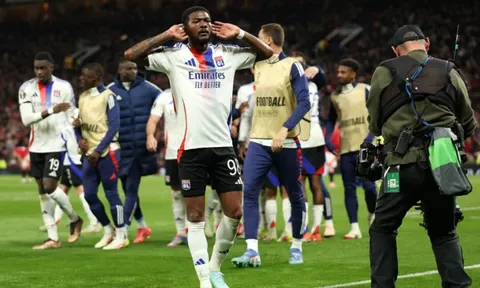 Rời Lyon, cựu sao Arsenal gia nhập Everton