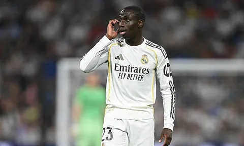 Mourinho gạch tên Mendy, chọn tân binh 19 tuổi dự Champions League