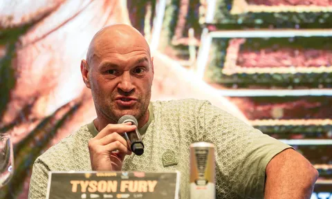 Tyson Fury hủy kèo đấu với Anthony Joshua và mắng chửi Eddie Hearn là kẻ hèn nhát