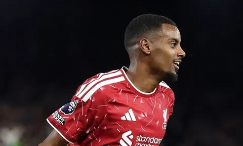 Van Dijk ca ngợi màn trình diễn đẳng cấp của Alexander Isak