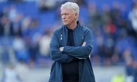 David Moyes: Tôi quá già để quanh quẩn nhóm đáy bảng