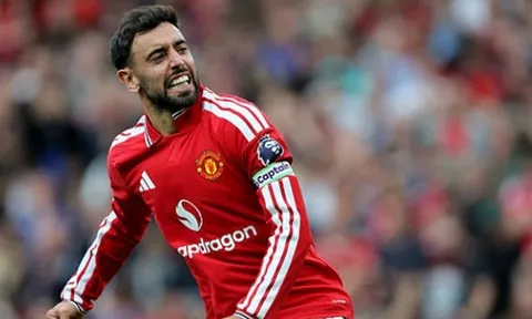 Lập hat-trick, Bruno Fernandes đoạt Cầu thủ hay nhất tháng của MU