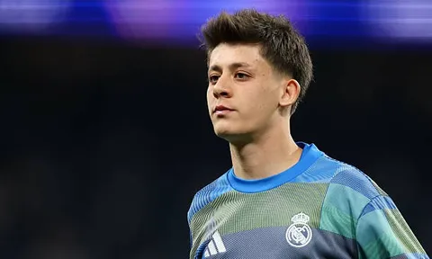 Guler làm lu mờ hình bóng Mesut Ozil dưới triều đại Mourinho