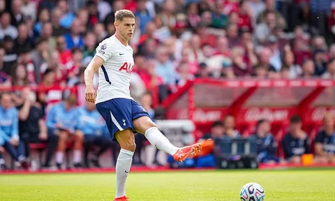 Arsenal từng nhắm bộ đôi Spurs trước khi mua Konsa