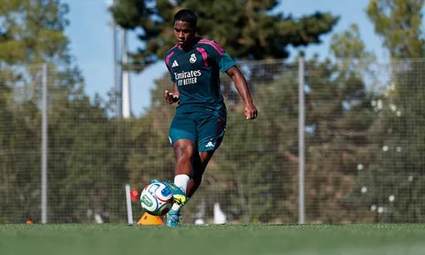 Tin đồn chuyển nhượng tối 6/9: MU bạo chi mua Endrick; Real tính bán Rodrygo