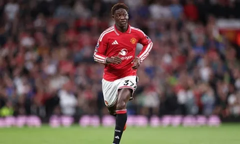 Bản lĩnh Kobbie Mainoo đập tan hoài nghi tại Old Trafford