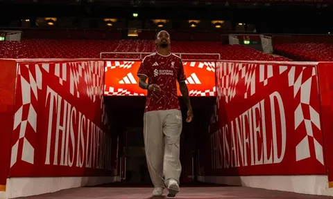 Liverpool gánh thâm hụt kỷ lục, MU mua sắm thua xa 3 tân binh