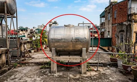 Nên để bồn nước trong nhà hay ngoài trời?