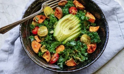 Loại rau họ cải nào có hàm lượng vitamin C cao hơn cả cam nhưng vẻ ngoài "xấu xí" nên ít người ăn?