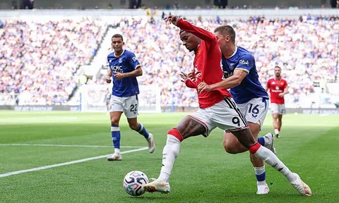 CĐV Man Utd ấn tượng với Rashford