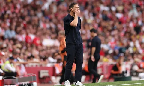 Ian Wright chỉ trích sai lầm chuyển nhượng của Chelsea
