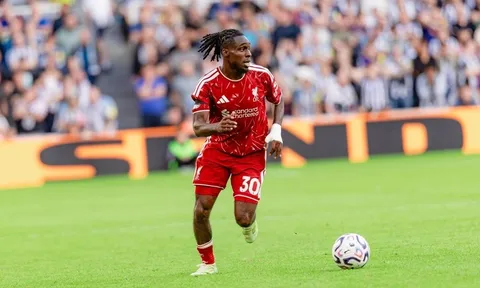 Bộ đôi 80 triệu bảng bị cựu sao Liverpool chê