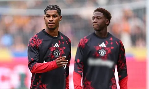 Carrick hồi sinh hai báu vật lò Carrington tại MU