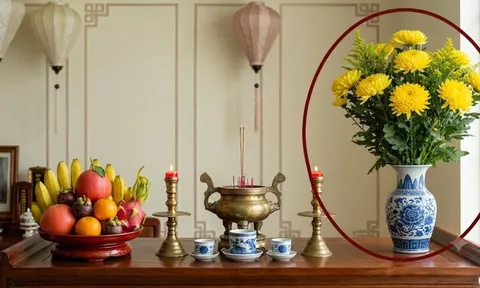 Lọ hoa trên ban thờ để bên trái hay bên phải?